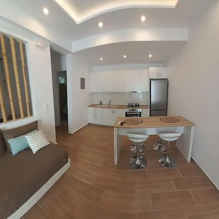 Deja Vu ευχάριστο σπίτι στο κέντρο του νησιού ίου Apartment